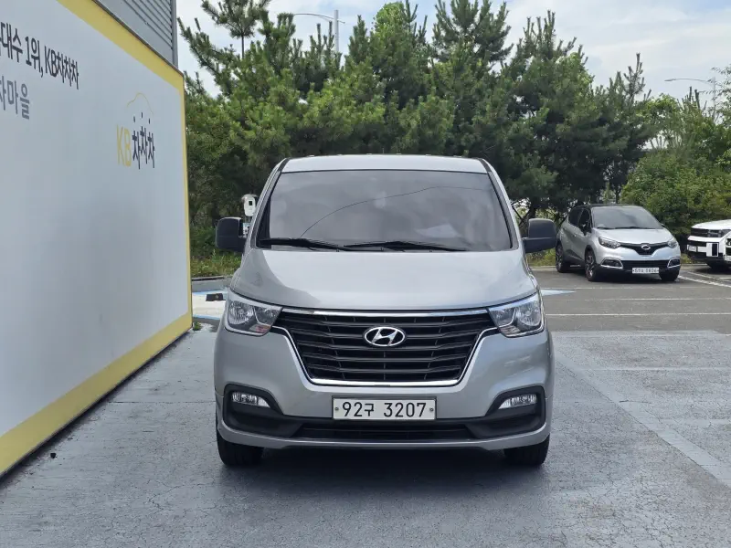 Hyundai Grand Starex