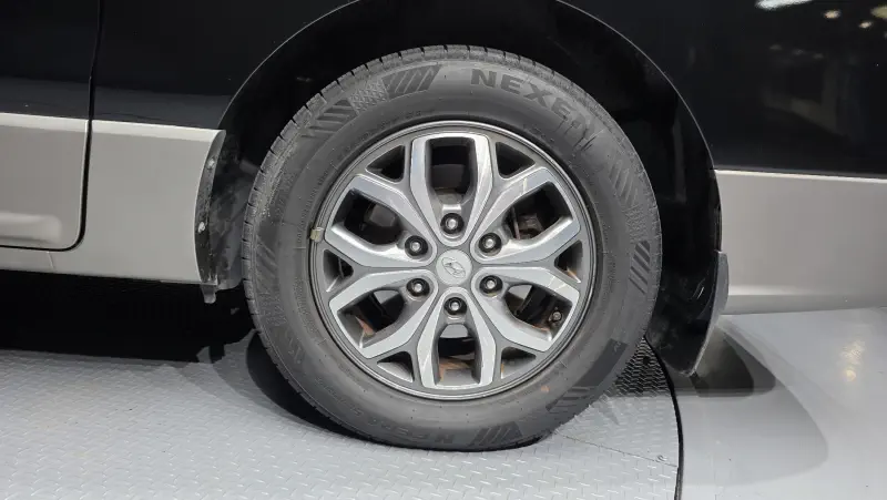 Hyundai Grand Starex