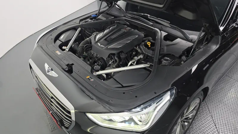 Genesis EQ900