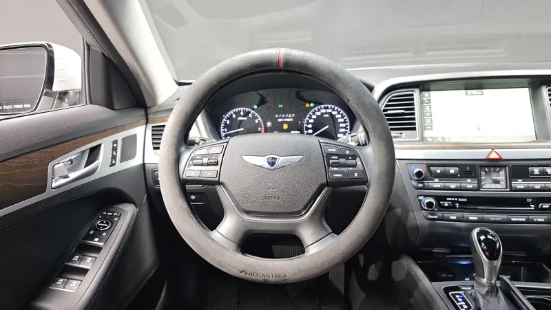 Hyundai Genesis