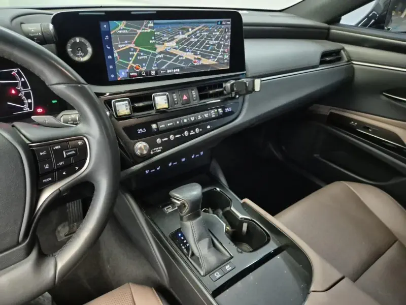 Lexus ES300h