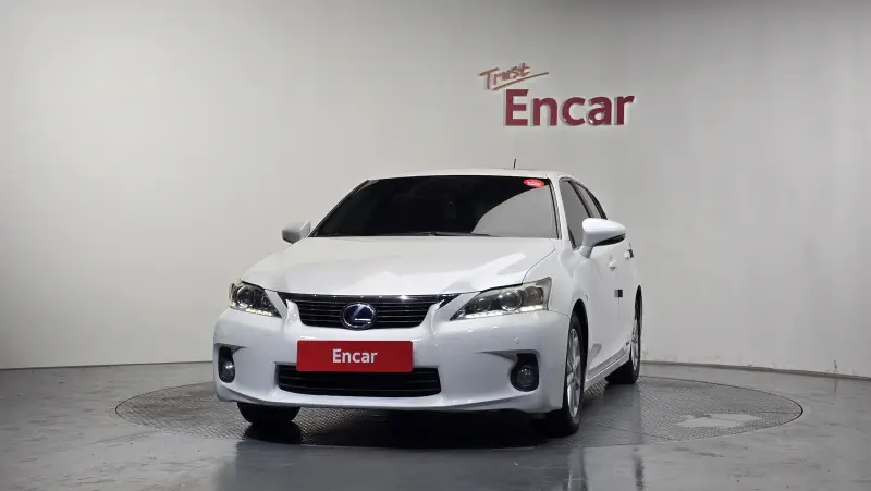 Lexus CT200h
