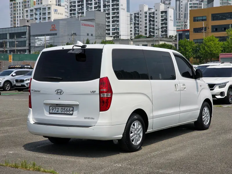 Hyundai Grand Starex