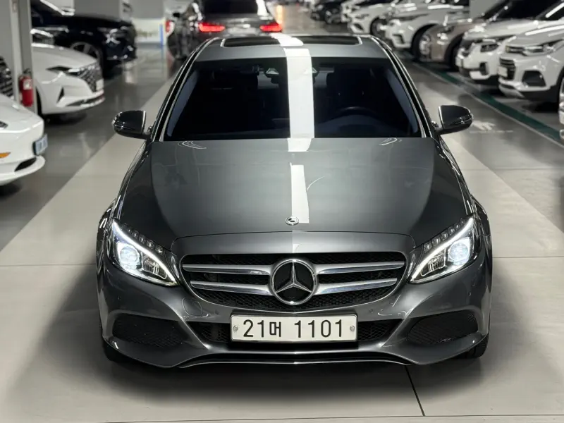 Mercedes-Benz C-Class