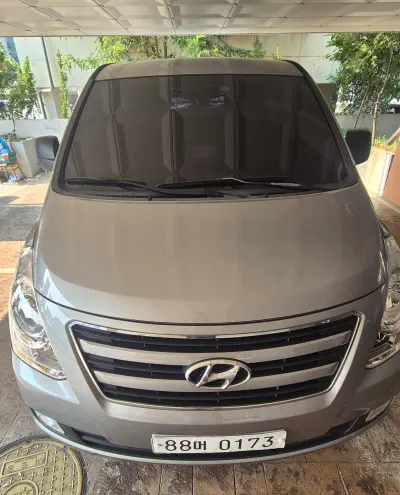 Hyundai Grand Starex