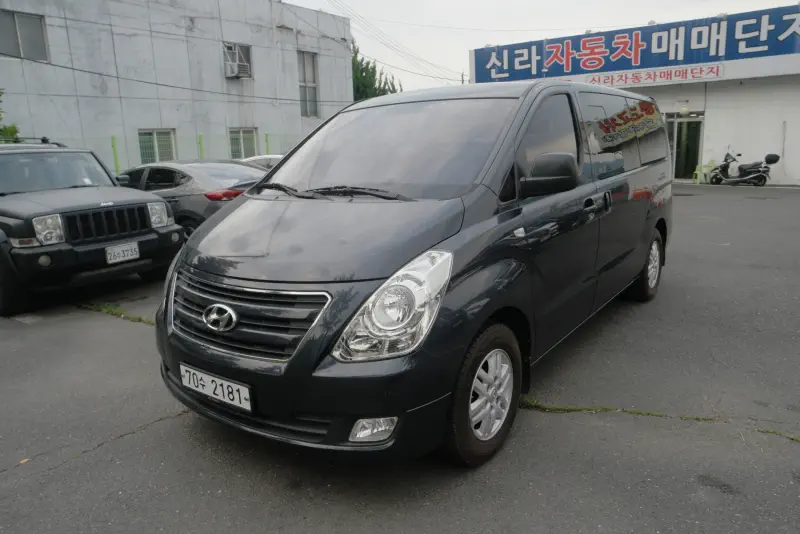 Hyundai Grand Starex