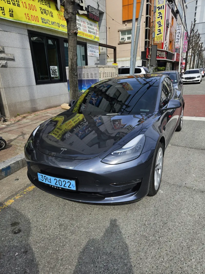 Tesla MODEL 3