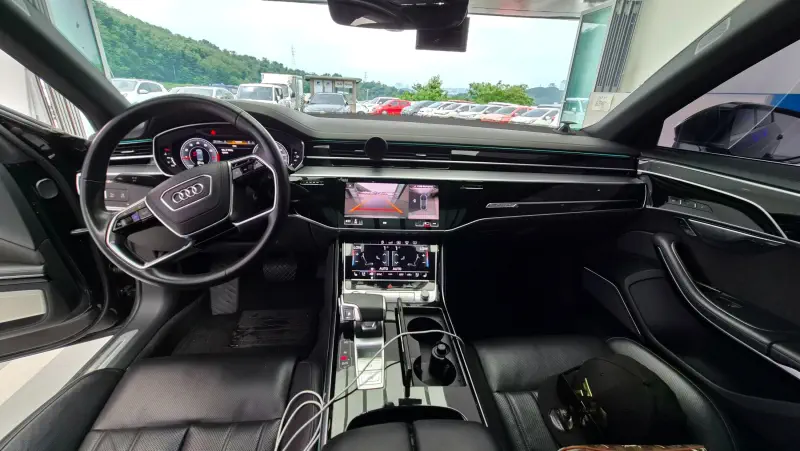 Audi A8