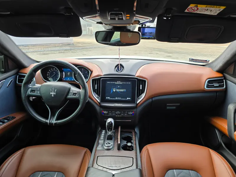 Maserati Ghibli