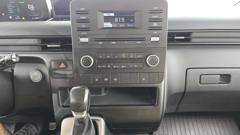 Hyundai Staria