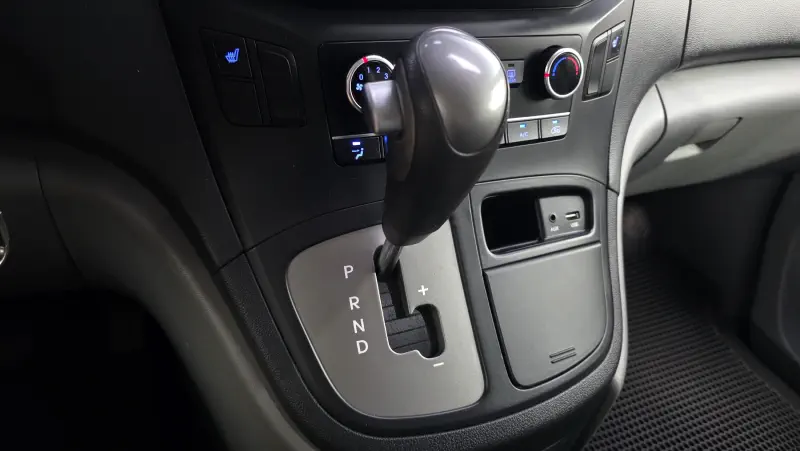 Hyundai Grand Starex