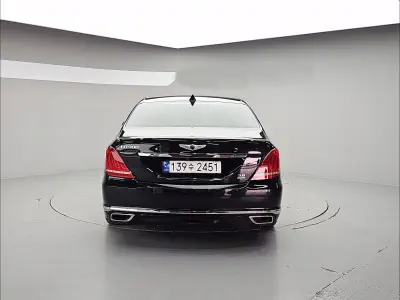 Genesis EQ900