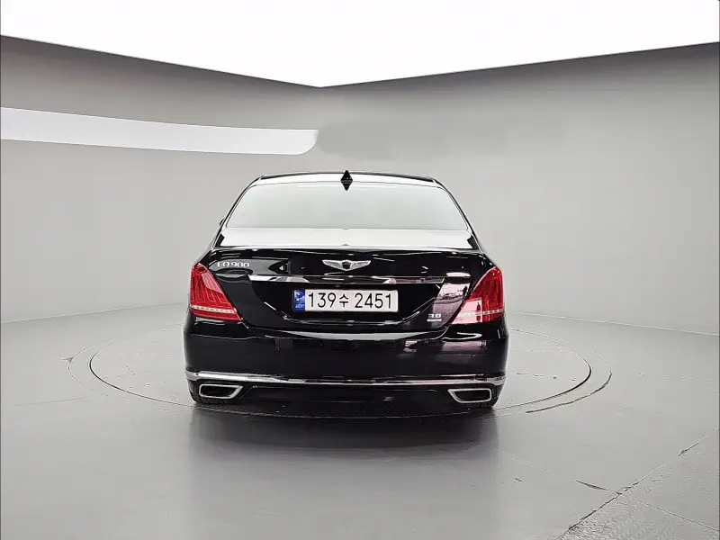 Genesis EQ900