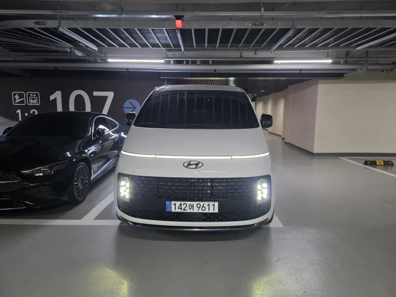 Hyundai Staria
