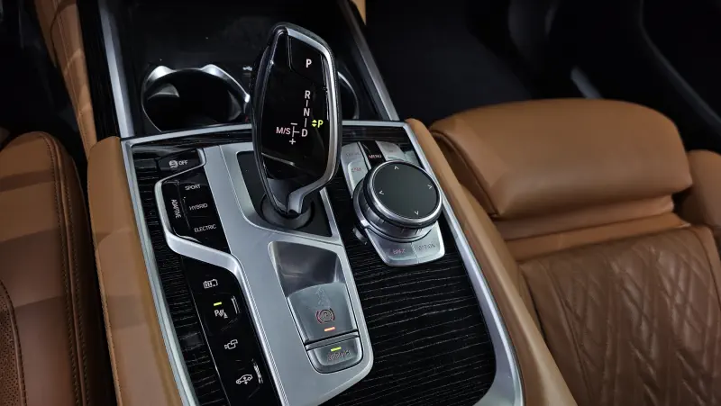 BMW 7-Series