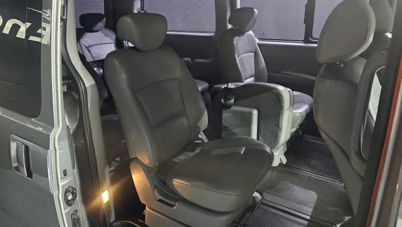 Hyundai Grand Starex