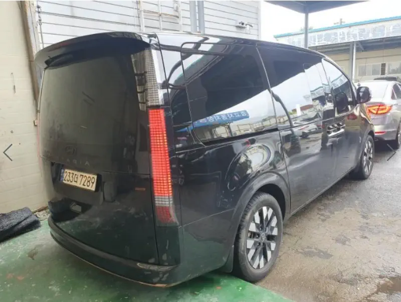 Hyundai Staria
