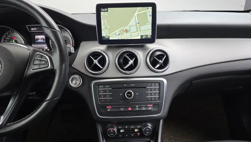 Mercedes-Benz GLA-Class