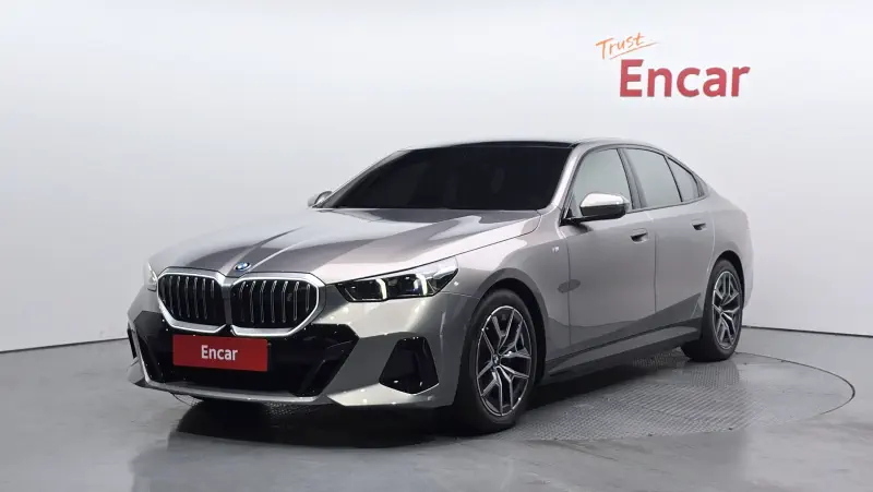 BMW i5