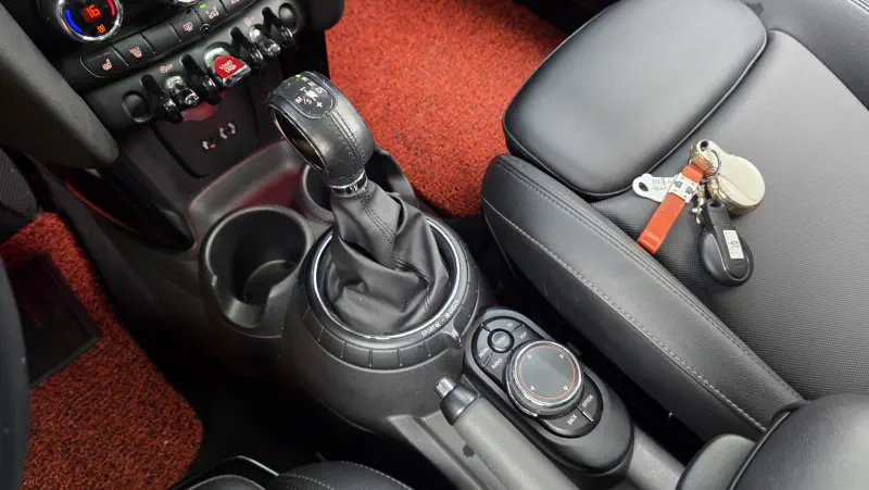 MINI Hatch