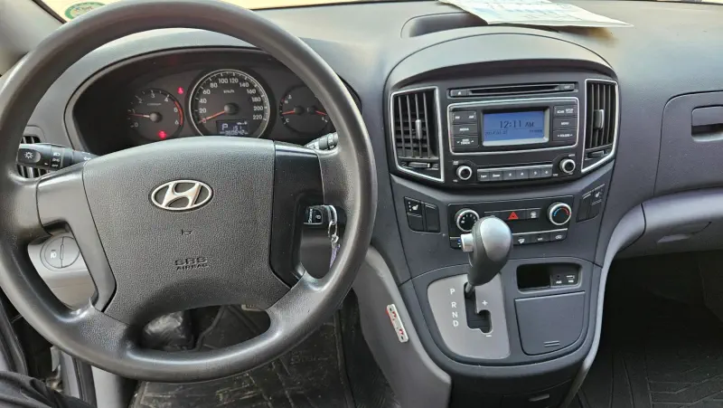 Hyundai Grand Starex