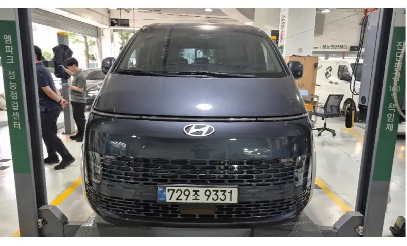 Hyundai Staria