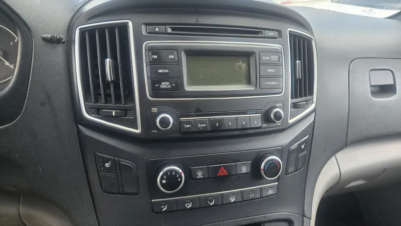 Hyundai Grand Starex