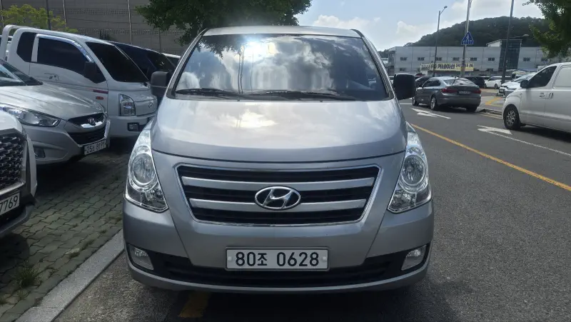 Hyundai Grand Starex