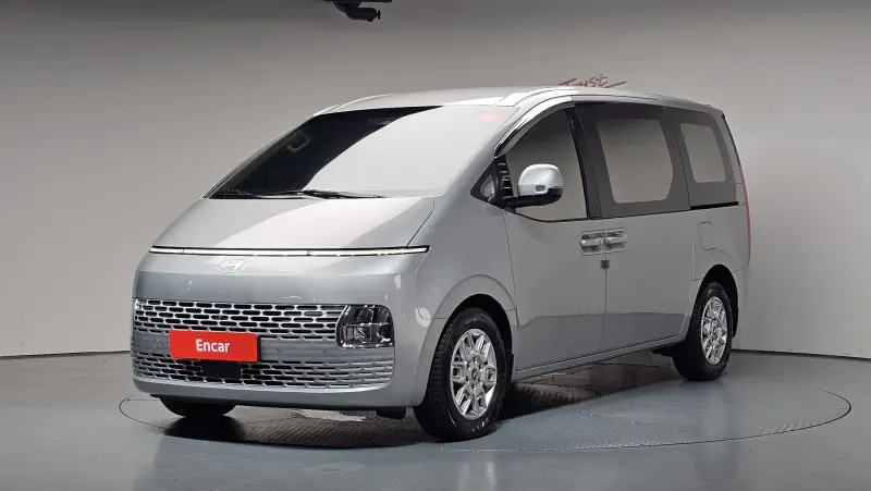 Hyundai Staria