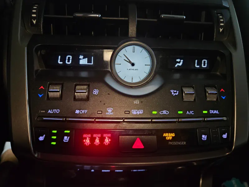 Lexus NX300h