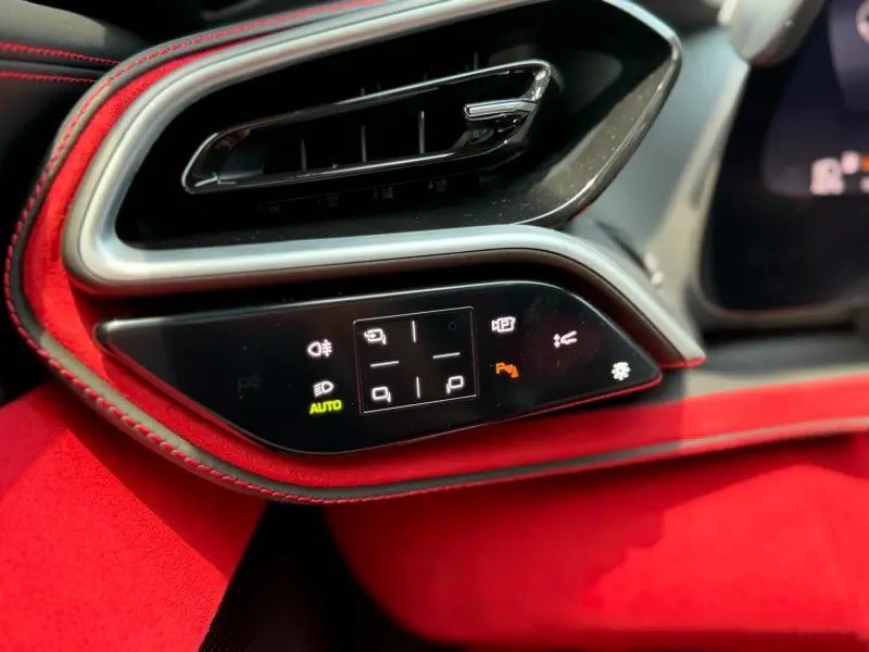 Ferrari 296