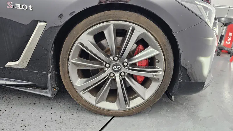 Infiniti Q60
