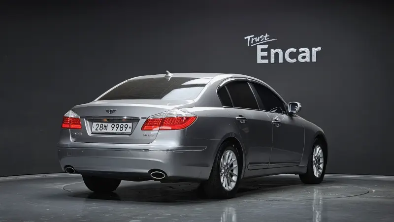 Hyundai Genesis