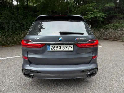 BMW X7