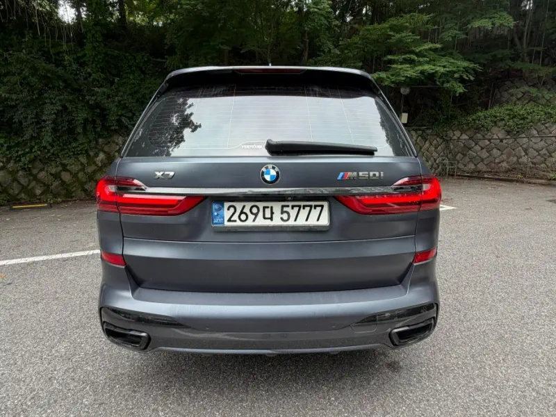 BMW X7