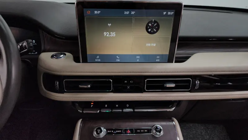 Lincoln Aviator