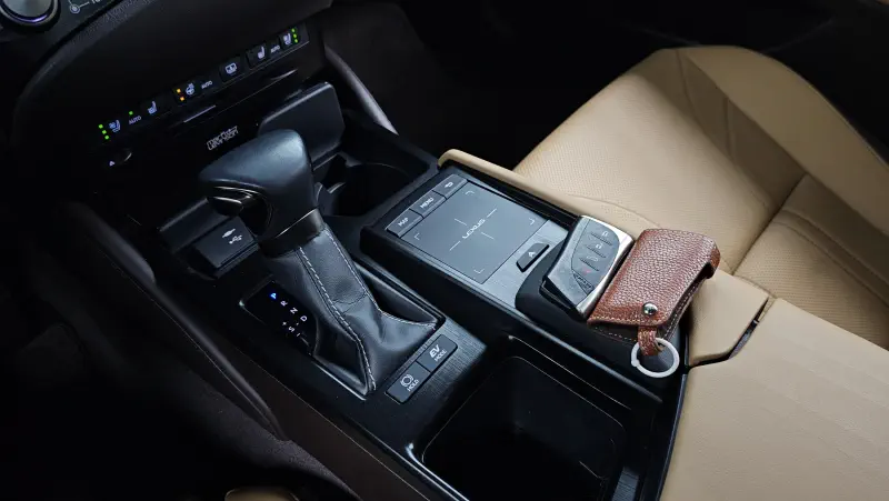 Lexus ES300h