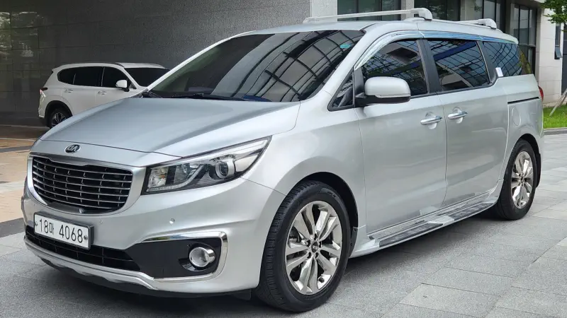 Kia Carnival
