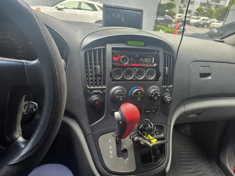 Hyundai Grand Starex