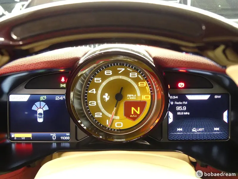 Ferrari 812
