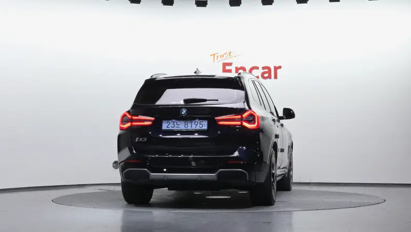 BMW iX3