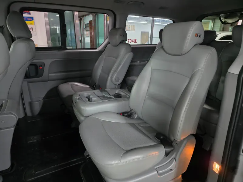 Hyundai Grand Starex