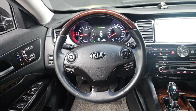 Kia K9