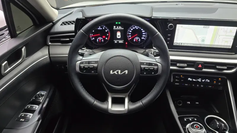 Kia K5 2022 - фото 13