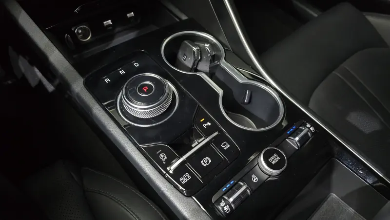 Kia K5 2022 - фото 9