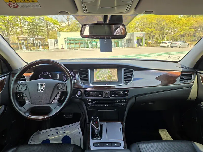 Hyundai Equus