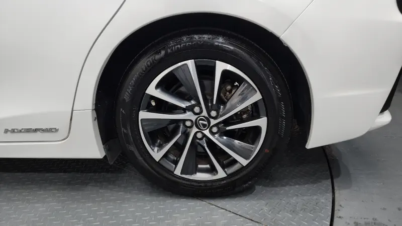 Lexus CT200h