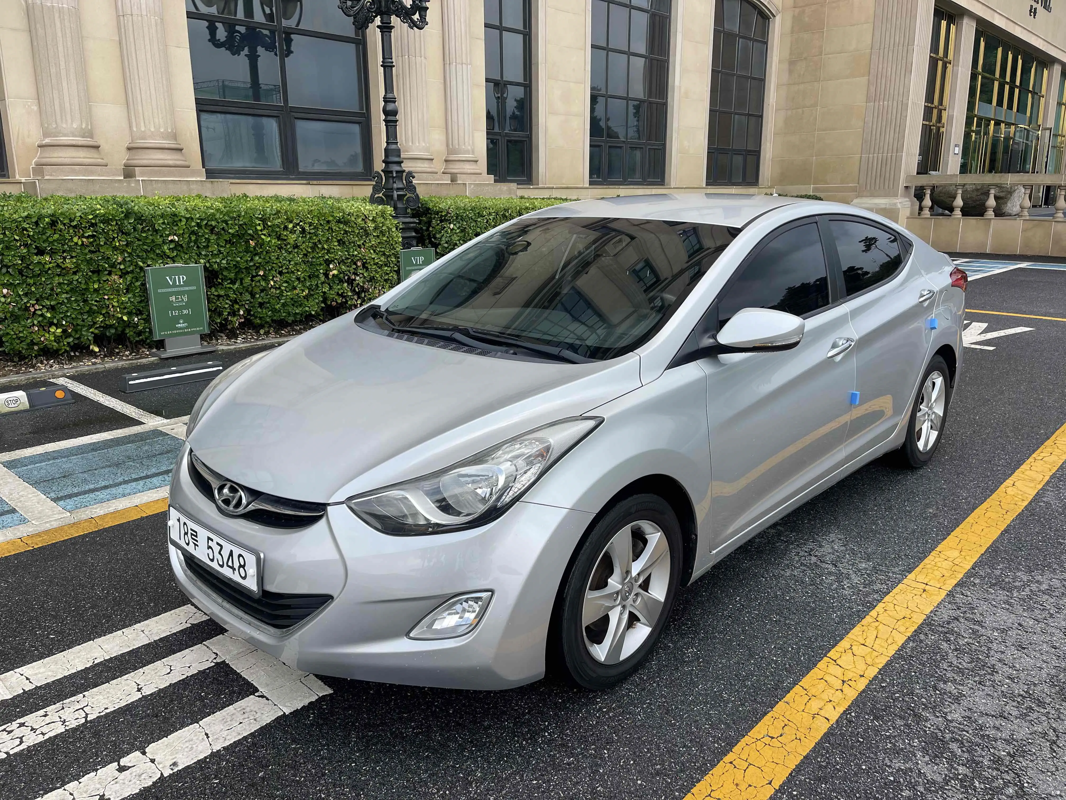 Hyundai AVANTE 2011