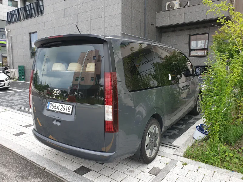 Hyundai Staria