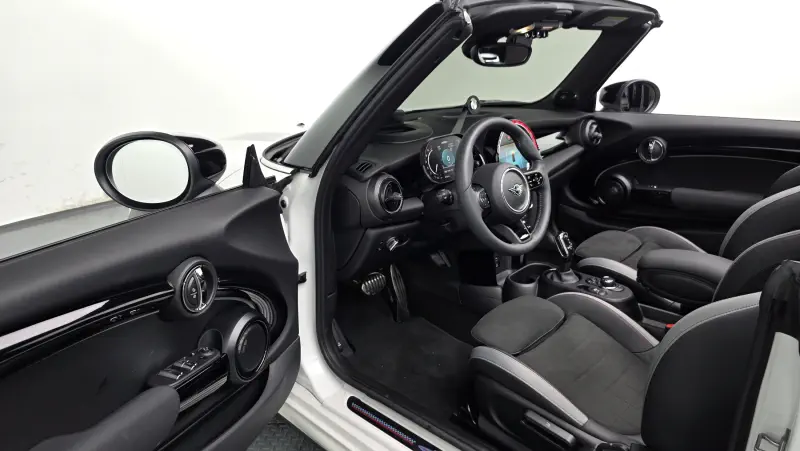 MINI Cabrio